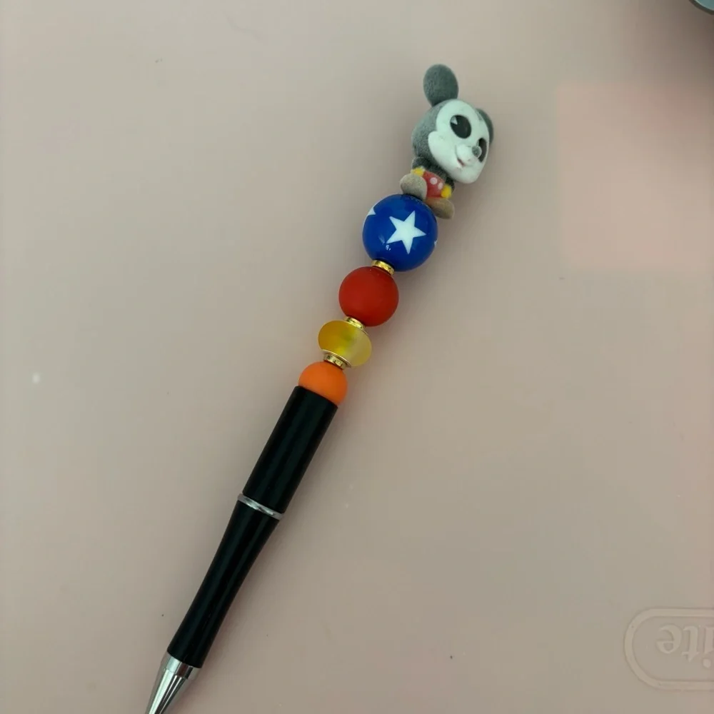 Disney Doorables: Mickey Mouse: Flocked Mickey Mouse handmade beaded pen